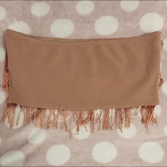 PrettyLittleThing Strapless Copper Fringe Party Crop Top - Picture 6 of 7
